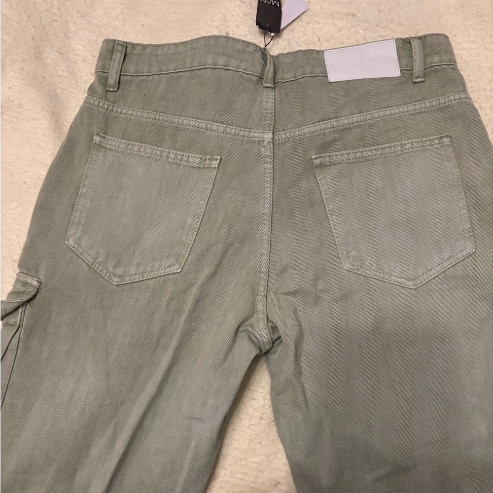 Boohoo Olive Men's Cargo Pants - Picture 7 of 11